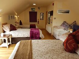 Kylemore Pass Hotel