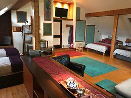 Kylemore Pass Hotel