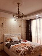 Deluxe Royal Apart