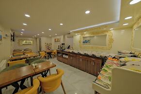Grand Kavi Hotel