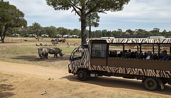 Zoofari Lodge at Taronga Western Plains