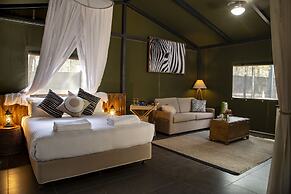 Zoofari Lodge at Taronga Western Plains