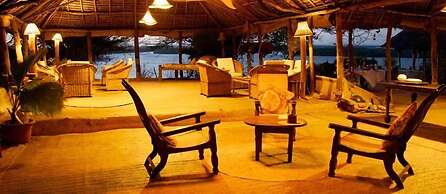 Mikes Camp Kiwayu