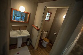 Kayova River Lodge