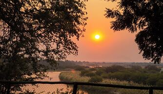 Kayova River Lodge