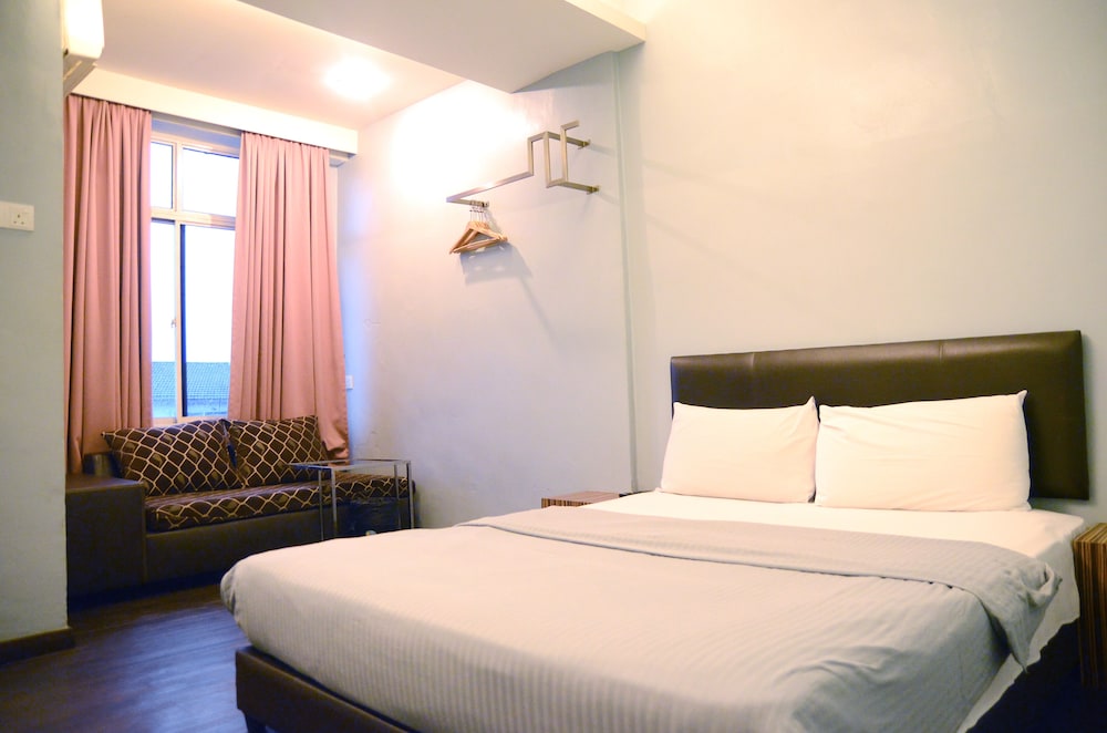 Newland Hotel