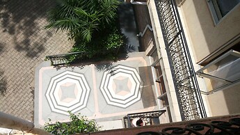 Rosevilla Hotel