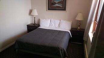 Bay Lake Inn (Frontiersman Motel)