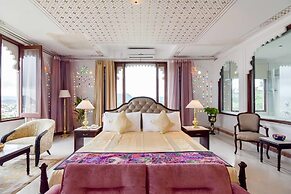 Hotel Raj Kuber