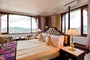 Hotel Raj Kuber
