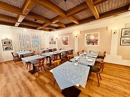 Hotel Restaurant Kaiserstuehler Hof