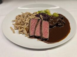 Hotel Restaurant Kaiserstuehler Hof
