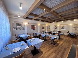 Hotel Restaurant Kaiserstuehler Hof