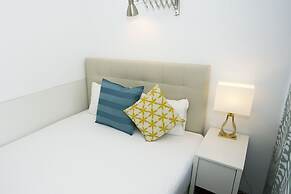 Lovely Quiet & Center Sea Views