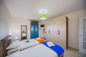 Elegant Pol's Loft 
