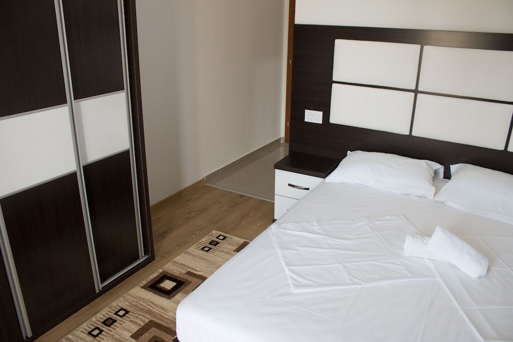 Sija Apartments