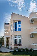 Sija Apartments