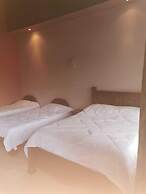 Hotel Vale's