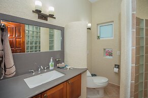 Coral Sands #6 2 Bedroom Condo by RedAwning