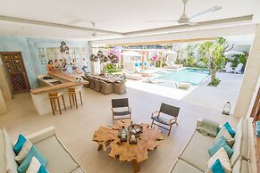 Private Villa in Seminyak 1164