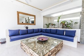 Private Villa in Seminyak 1156