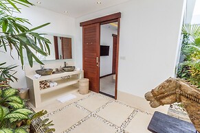 Private Villa in Seminyak 1156