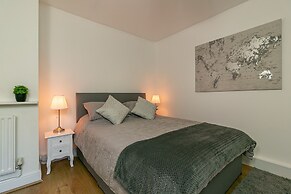 Hillcrest Lodge