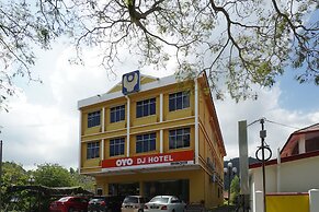 OYO 90929 DJ Hotel