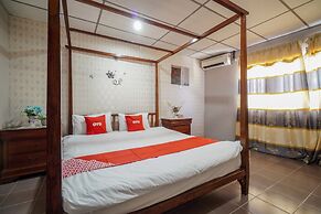 OYO 90929 DJ Hotel
