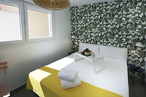 Banana & Tropycal Apartment