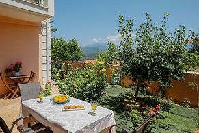 Elisso Apartment
