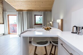 Royal Hill Residence