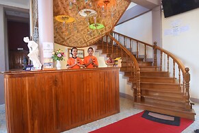 Mother's Home Hotel