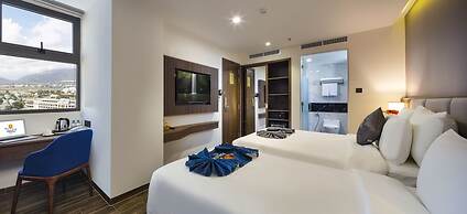 Amber Hotel