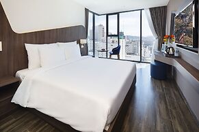 Amber Hotel