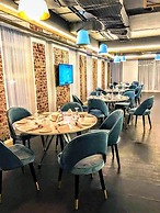 Grace Cox Smart Hotel