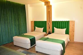 Grace Cox Smart Hotel