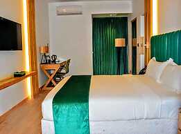 Grace Cox Smart Hotel