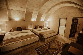Kismet Cave Mansion