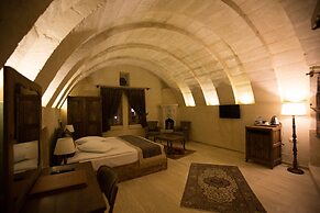 Kismet Cave Mansion