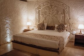 Kismet Cave Mansion