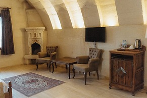 Kismet Cave Mansion