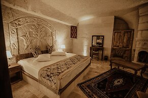 Kismet Cave Mansion