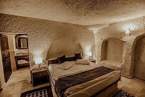 Kismet Cave Mansion