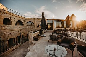 Kismet Cave Mansion