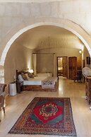 Kismet Cave Mansion