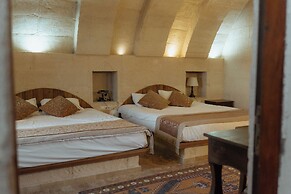 Kismet Cave Mansion