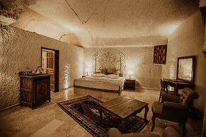Kismet Cave Mansion