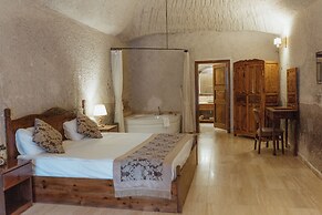 Kismet Cave Mansion