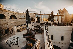 Kismet Cave Mansion